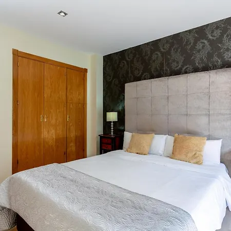 Pyle Centro Junto Catedral *